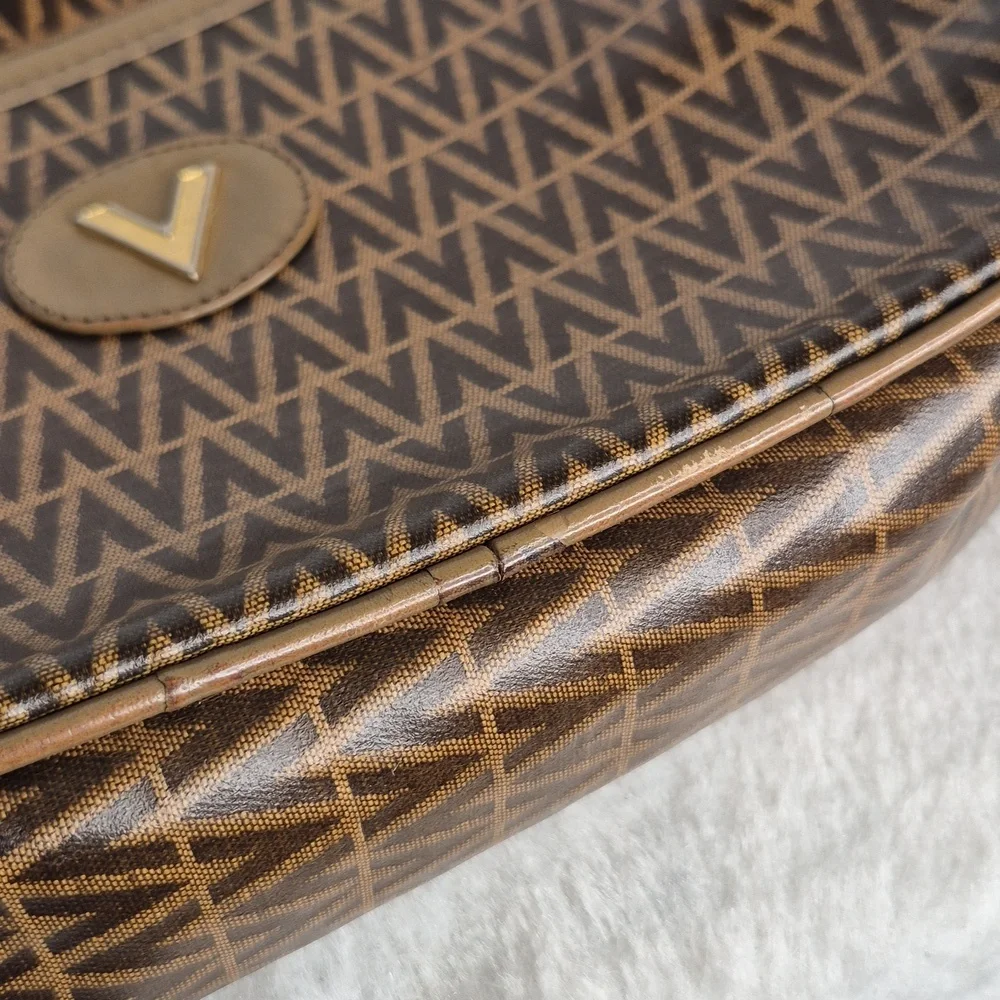 Mario Valentino  Cosmetic Toiletry Pouch Clutch (UNISEX)